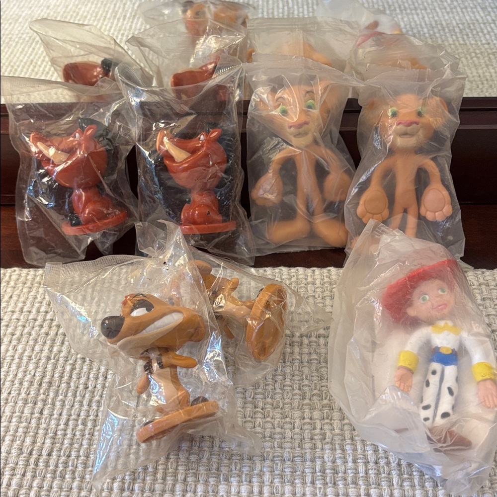 Vintage Kellogg’s cereal Kids Cartoon Animal Figurine Set!!